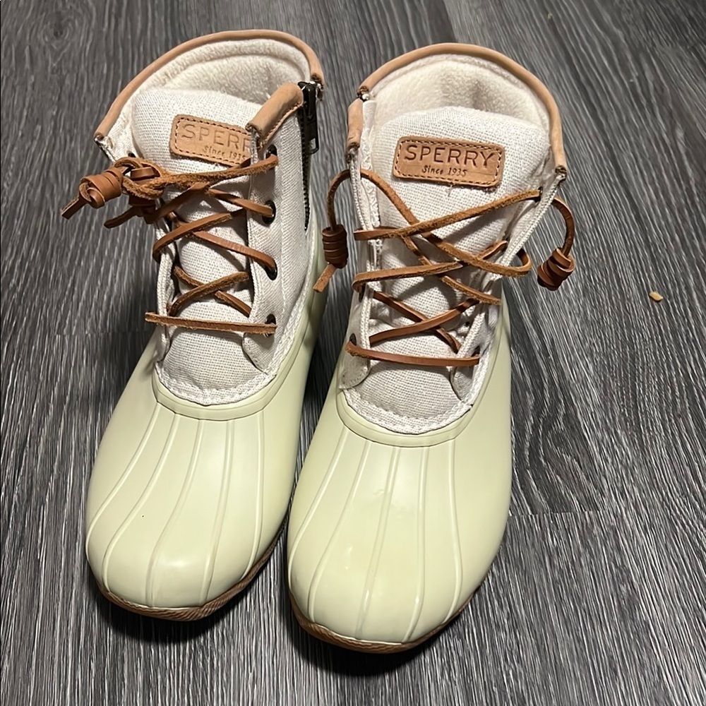 Sperry Cream and Tan Ankle Boots - Picture 1 of 7